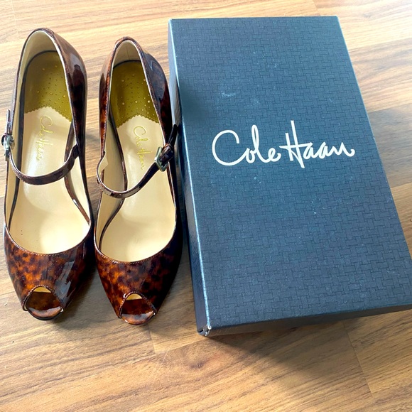 Cole Haan tortoise patent leather heels with box, size 7.5 - Picture 4 of 6